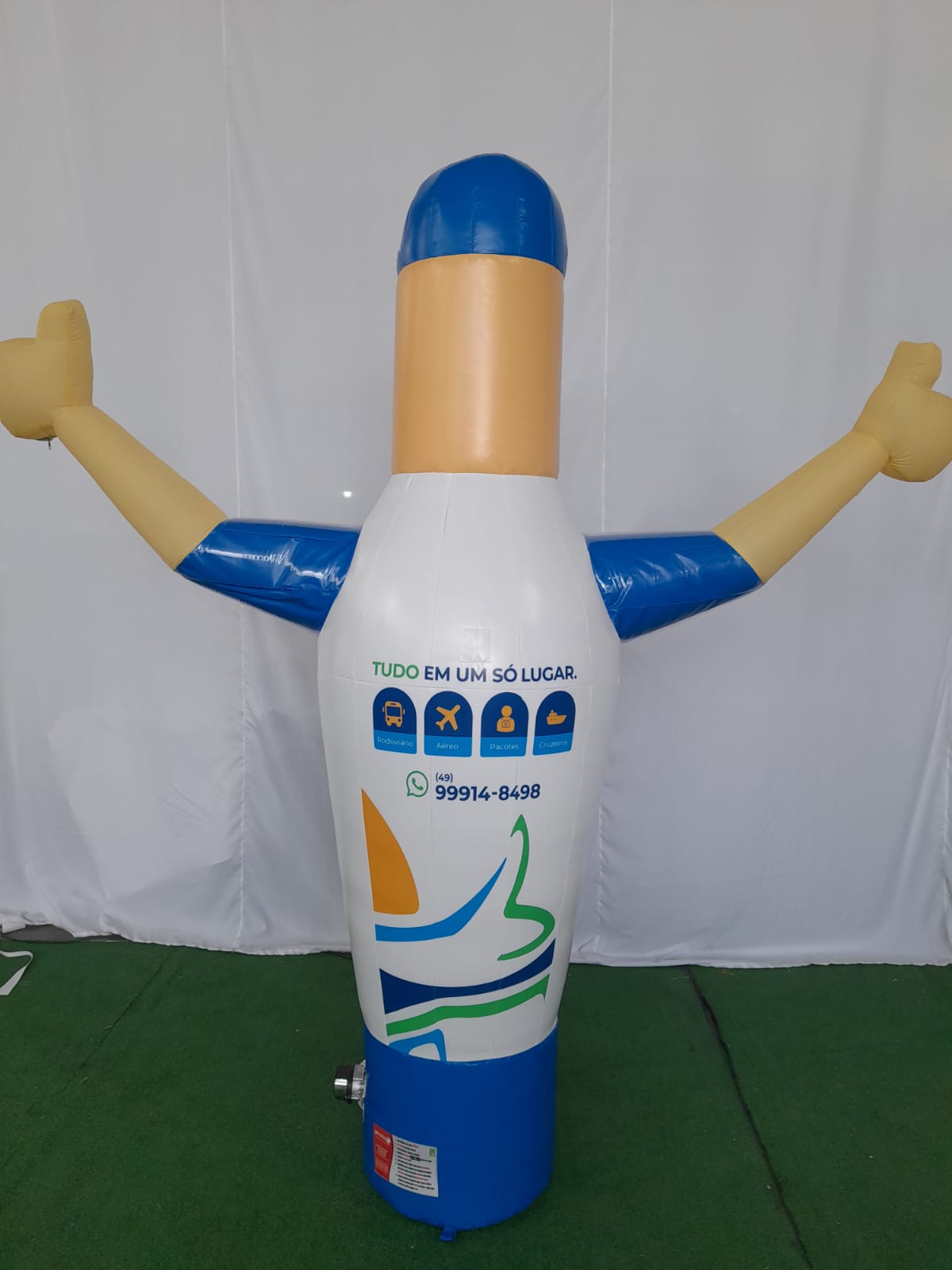boneco inflavel costas
